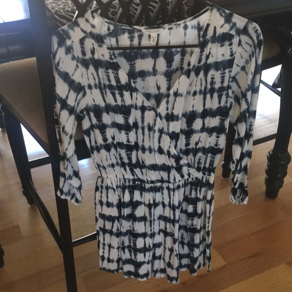 Super adorable woman’s romper.